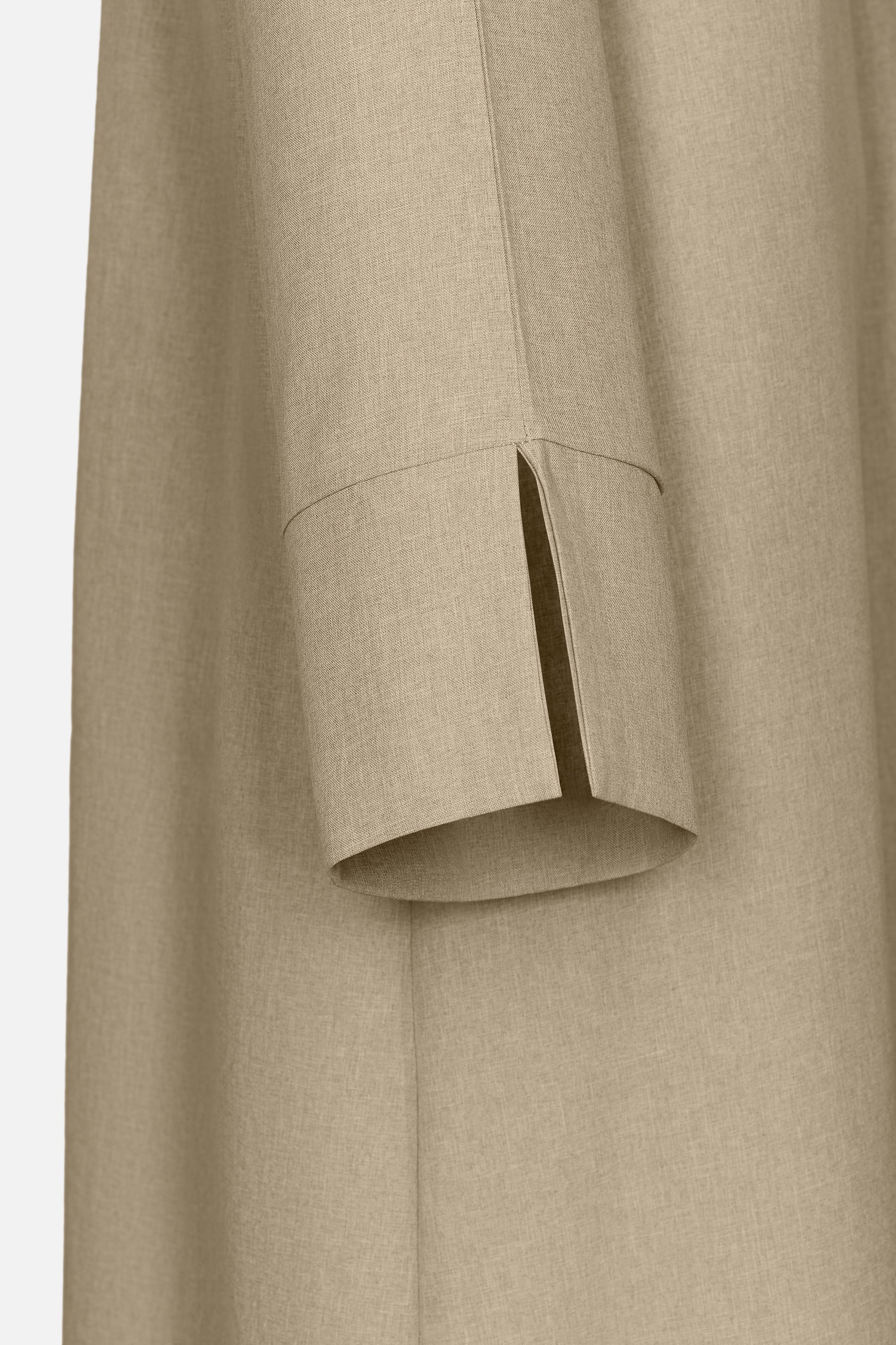 detail photo of the linen abaya dress